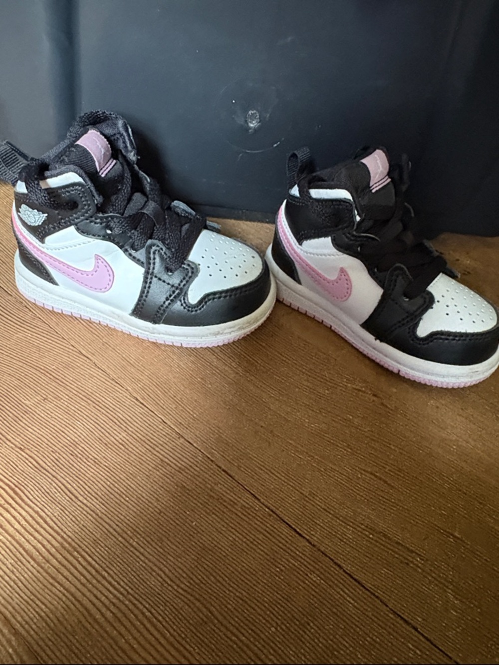 Nike Air Jordan 1 mid toddler
